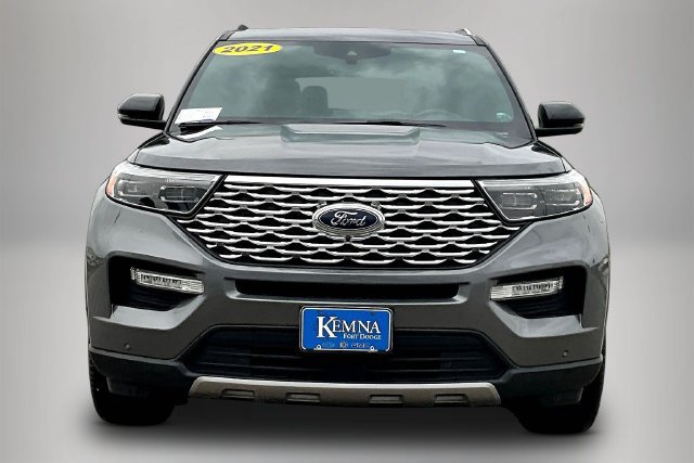 Used 2021 Ford Explorer Platinum w/ Equipment Group 601A AWD/4WD image 2