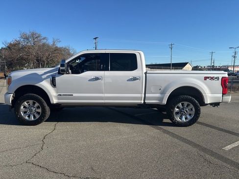 Used 2017 Ford F250 Platinum w/ Platinum Ultimate Package image 5