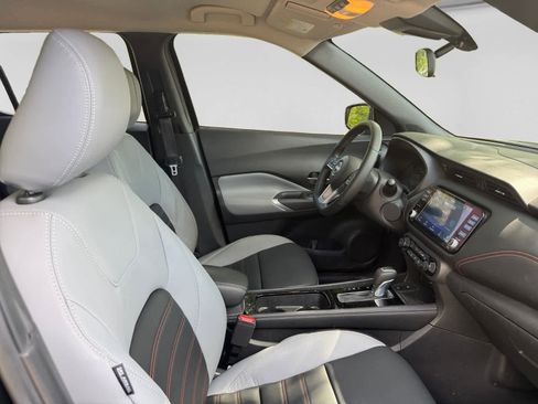 Used 2022 Nissan Kicks SR w/ Premium Package FWD image 20