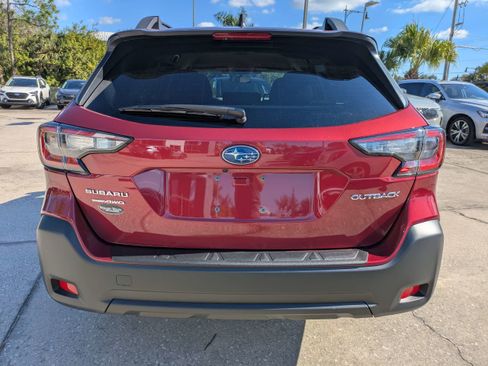 Certified 2025 Subaru Outback Premium image 5
