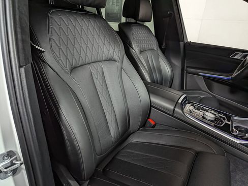 Certified 2025 BMW X7 M60i w/ Executive Package image 41