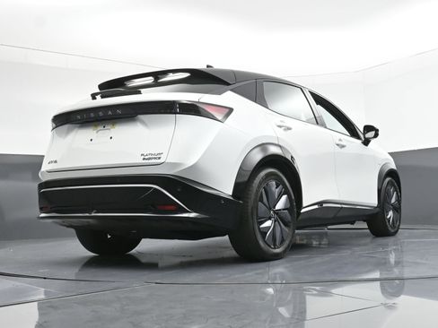 Used 2023 Nissan Ariya image 28