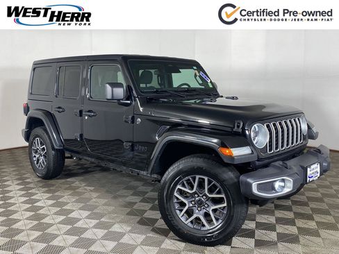 Used 2026 Jeep Wrangler Unlimited Sahara AWD/4WD image 1