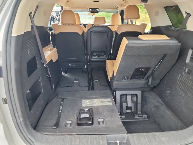 Used 2022 Kia Carnival EX FWD image 21