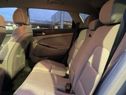 Used 2018 Hyundai Tucson SEL image 11