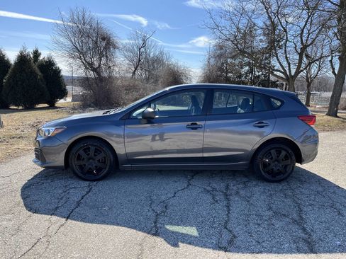 Used 2021 Subaru Impreza 2.0i image 2