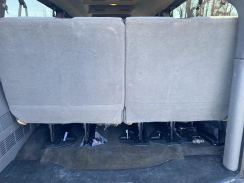 Used 2017 Chevrolet Express 3500 LT w/ LT Preferred Equipment Group image 13