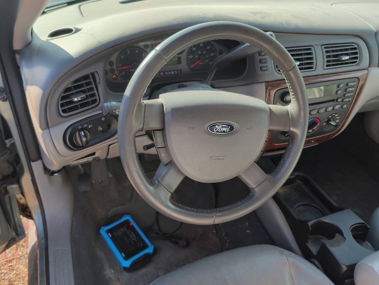 Used 2006 Ford Taurus SEL FWD image 32