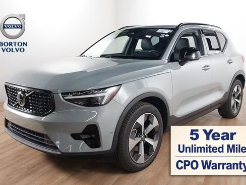 Certified 2026 Volvo XC40 B5 Plus AWD/4WD image 1