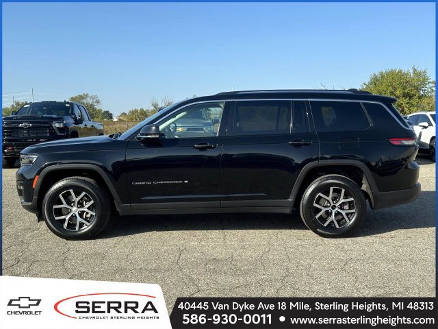 Used 2023 Jeep Grand Cherokee L Limited AWD/4WD image 2