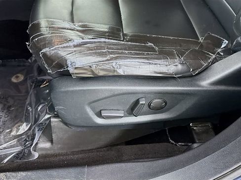 Used 2019 Ford Explorer XLT w/ Equipment Group 202A image 19