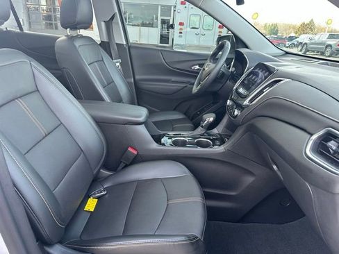Used 2023 Chevrolet Equinox Premier image 15