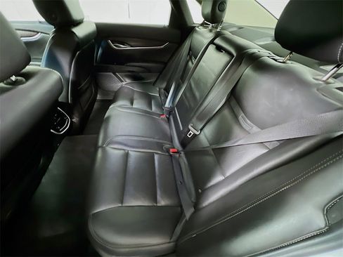 Used 2018 Cadillac XTS Luxury image 24