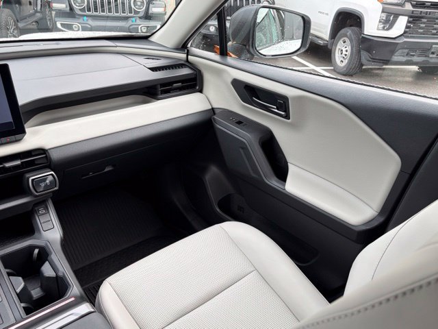 Used 2026 Toyota RAV4 XLE Premium w/ Panoramic Sun Roof Package FWD image 31