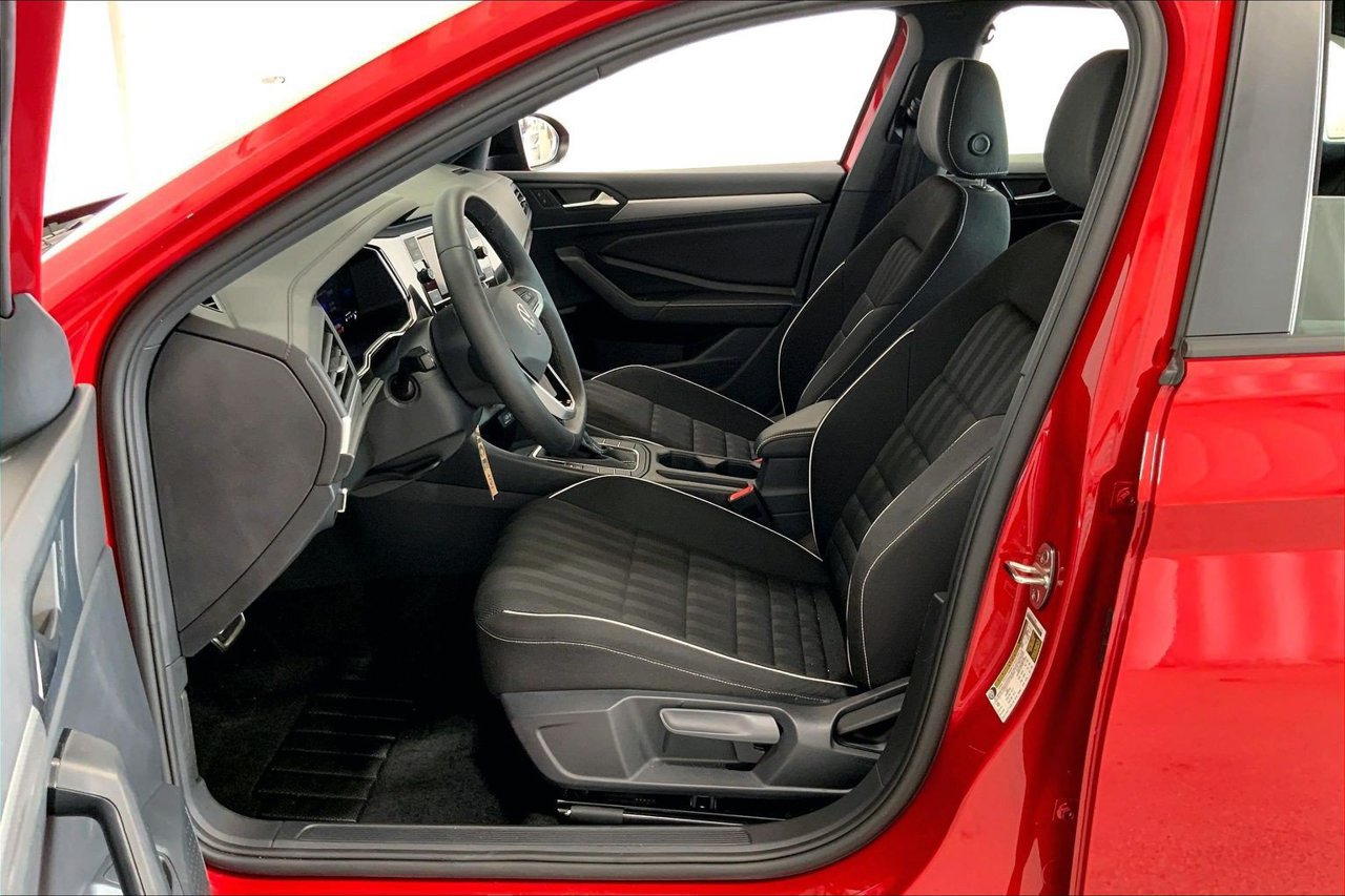 Used 2024 Volkswagen Jetta Sport FWD image 18