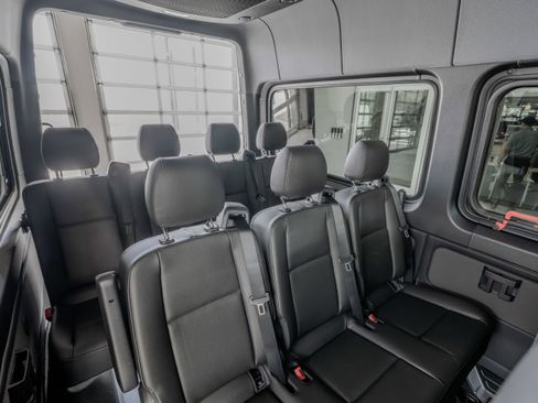New 2025 Mercedes-Benz Sprinter 2500 image 27