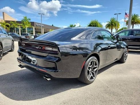Used 2026 Dodge Charger Scat Pack AWD/4WD image 5