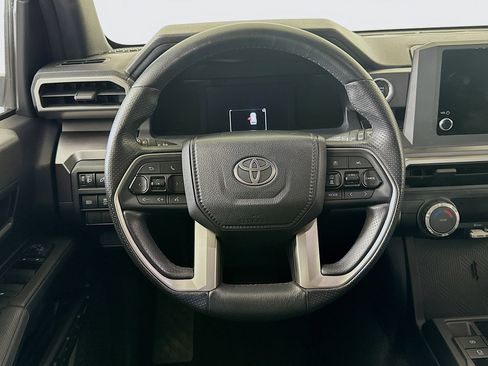 Used 2025 Toyota 4Runner SR5 RWD image 18