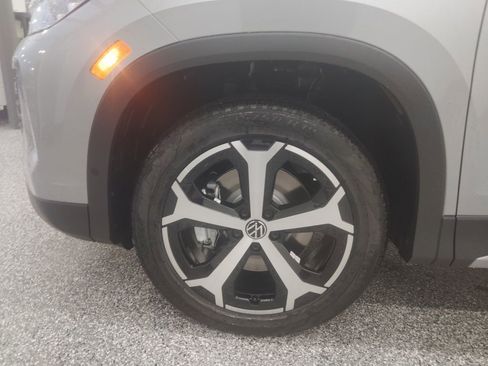 New 2026 Volkswagen Tiguan SE AWD/4WD image 7