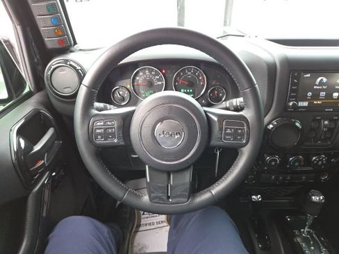 Used 2018 Jeep Wrangler Unlimited Sahara w/ Dual Top Group image 47