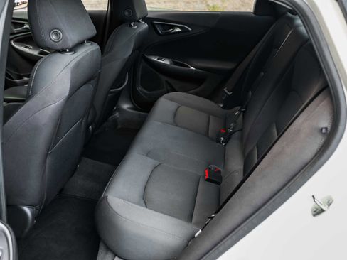 Used 2025 Chevrolet Malibu RS image 21