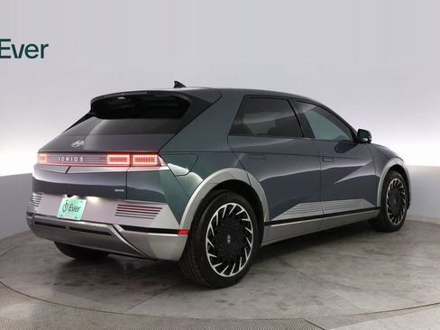 Used 2024 Hyundai Ioniq 5 Limited image 12