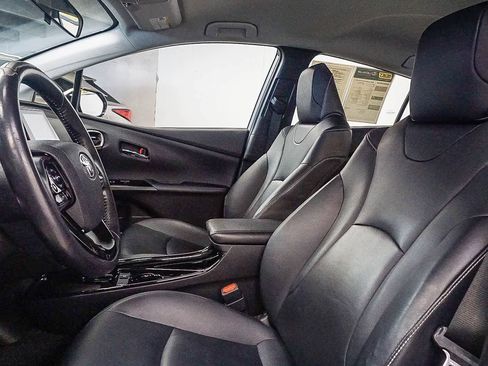 Used 2020 Toyota Prius Prime XLE FWD image 18