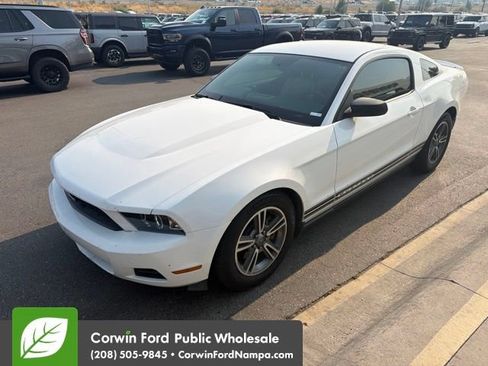 Used 2012 Ford Mustang Premium RWD image 3