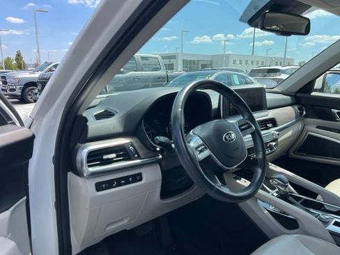 Used 2021 Kia Telluride EX w/ EX Premium Package AWD/4WD image 10