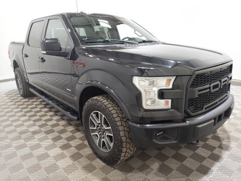 Used 2015 Ford F150 Lariat w/ Equipment Group 502A Luxury AWD/4WD image 4