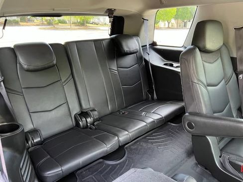Used 2016 Cadillac Escalade Premium AWD/4WD image 24