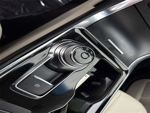 Used 2019 Ford Edge Titanium w/ Equipment Group 301A image 25