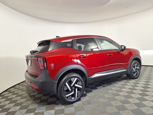 Used 2026 Nissan Kicks SV w/ SV Premium Package FWD image 5