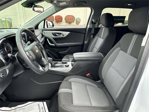 Used 2025 Chevrolet Blazer LT image 18