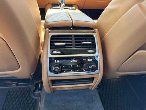 Used 2021 BMW 740i xDrive w/ Luxury Rear Seating Package AWD/4WD image 19