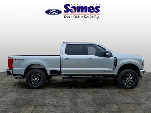 Used 2024 Ford F250 XLT w/ FX4 Off-Road Package AWD/4WD image 2