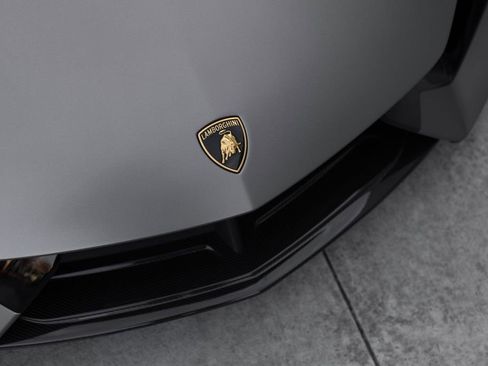 Used 2025 Lamborghini Revuelto AWD/4WD image 7