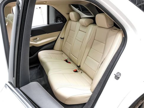 Used 2020 Mercedes-Benz GLE 350 w/ AMG Line Exterior image 32