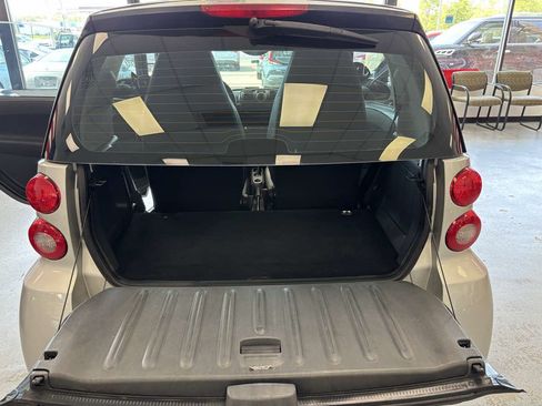 Used 2009 smart fortwo pure RWD image 13