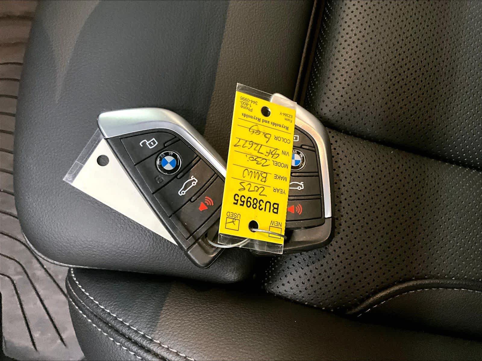 Used 2025 BMW 230i Coupe w/ Convenience Package RWD image 13