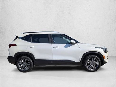 Used 2021 Kia Seltos S FWD image 4
