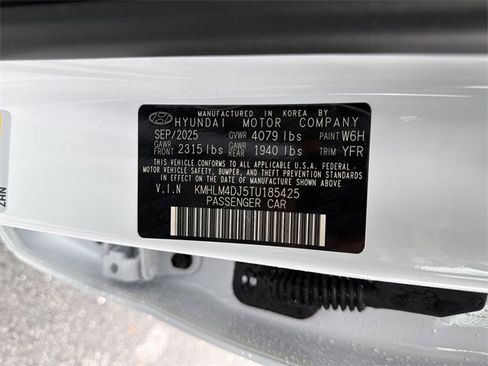 New 2026 Hyundai Elantra Blue image 31