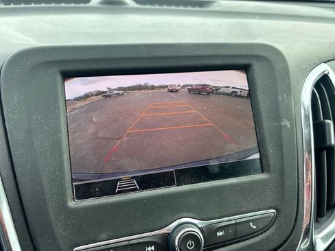 Used 2022 Chevrolet Equinox LT AWD/4WD image 12