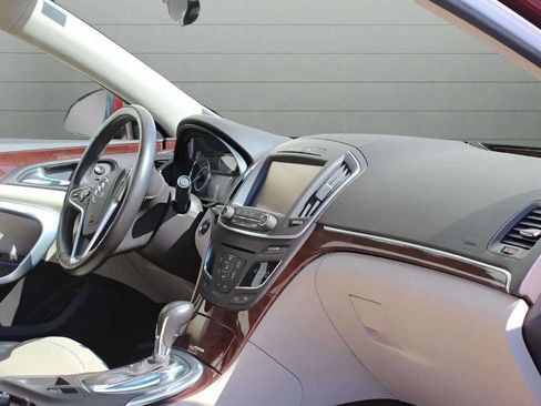 Used 2016 Buick Regal Premium image 11