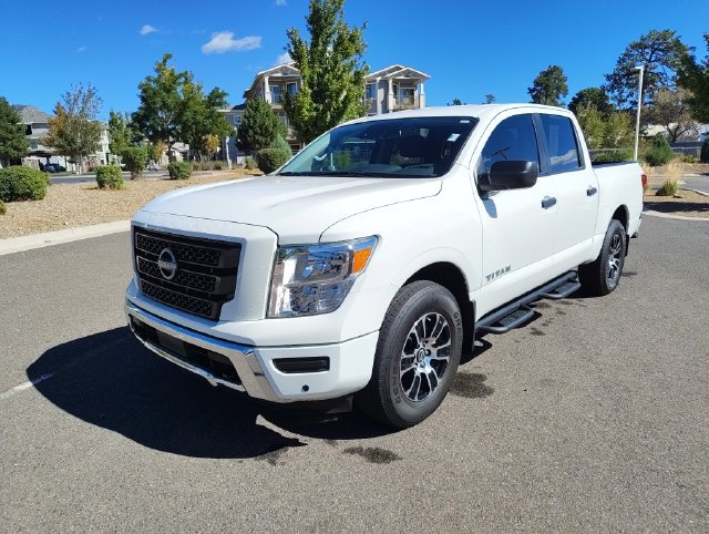 Used 2024 Nissan Titan SV w/ SV Convenience Package AWD/4WD image 7