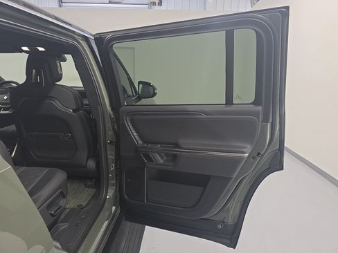 Used 2023 Rivian R1S Launch Edition AWD/4WD image 19