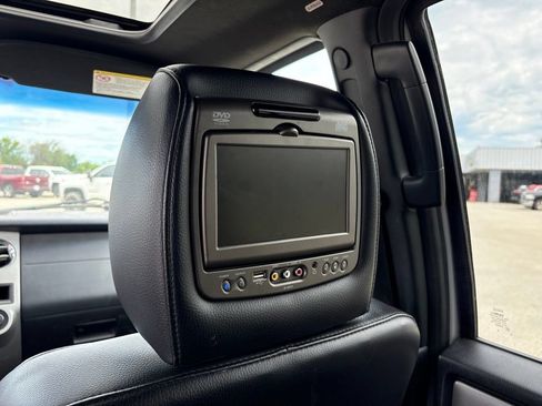 Used 2016 Ford Expedition EL XLT w/ Equipment Group 202A AWD/4WD image 43