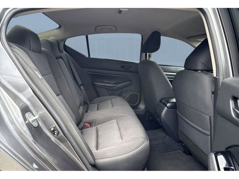 Used 2023 Nissan Altima 2.5 SV FWD image 19