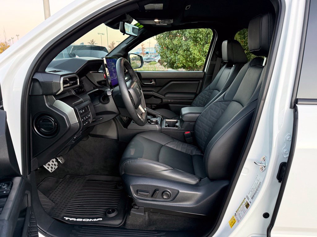 Used 2025 Toyota Tacoma TRD Sport w/ TRD Sport Premium Package AWD/4WD image 12