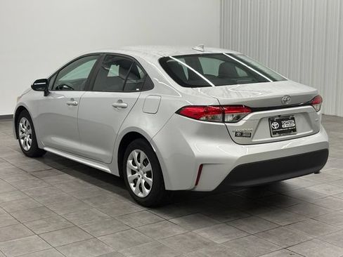 Used 2024 Toyota Corolla LE FWD image 4